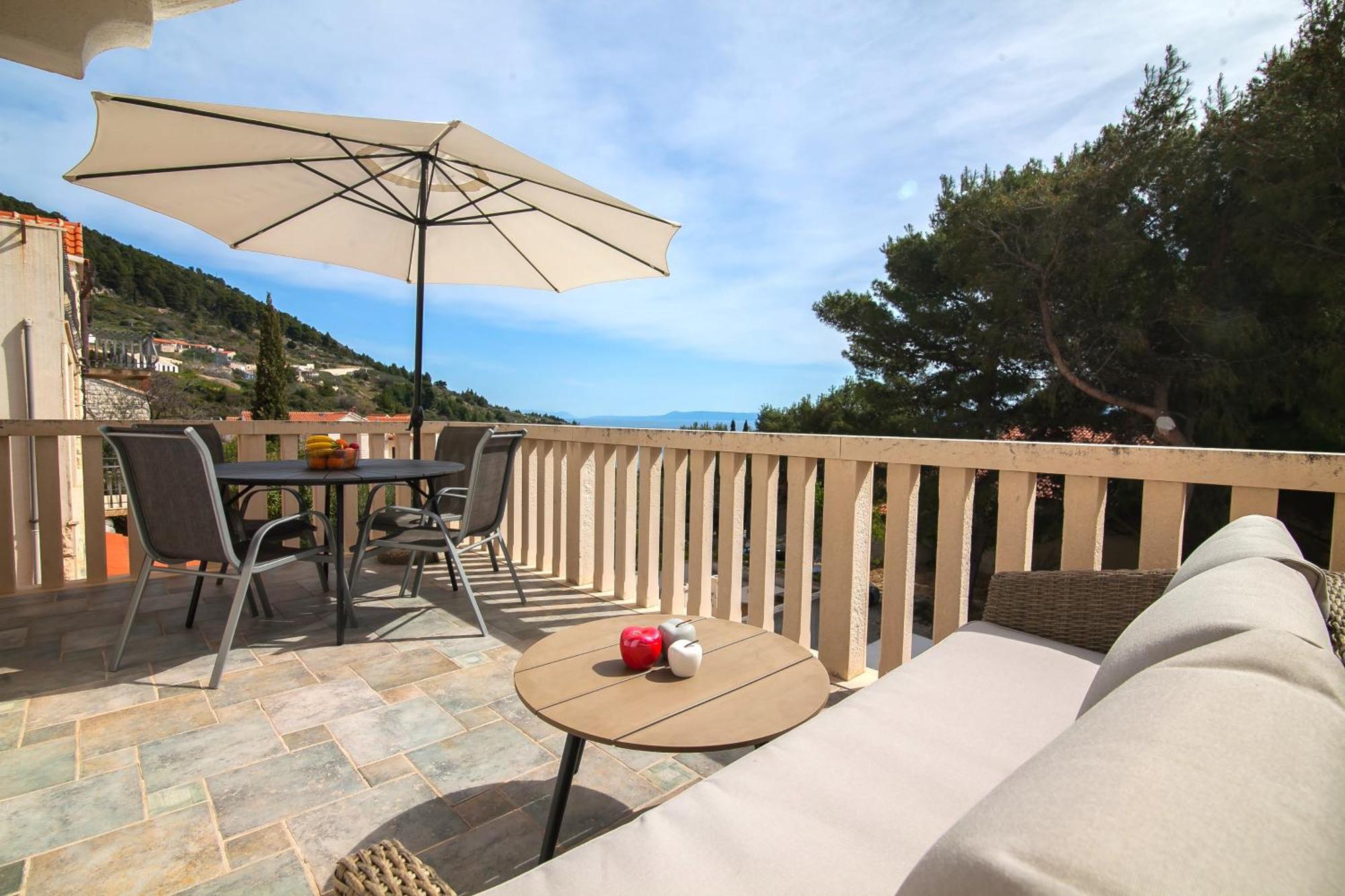 Helvetia Sunny Apartments Bol Exterior foto