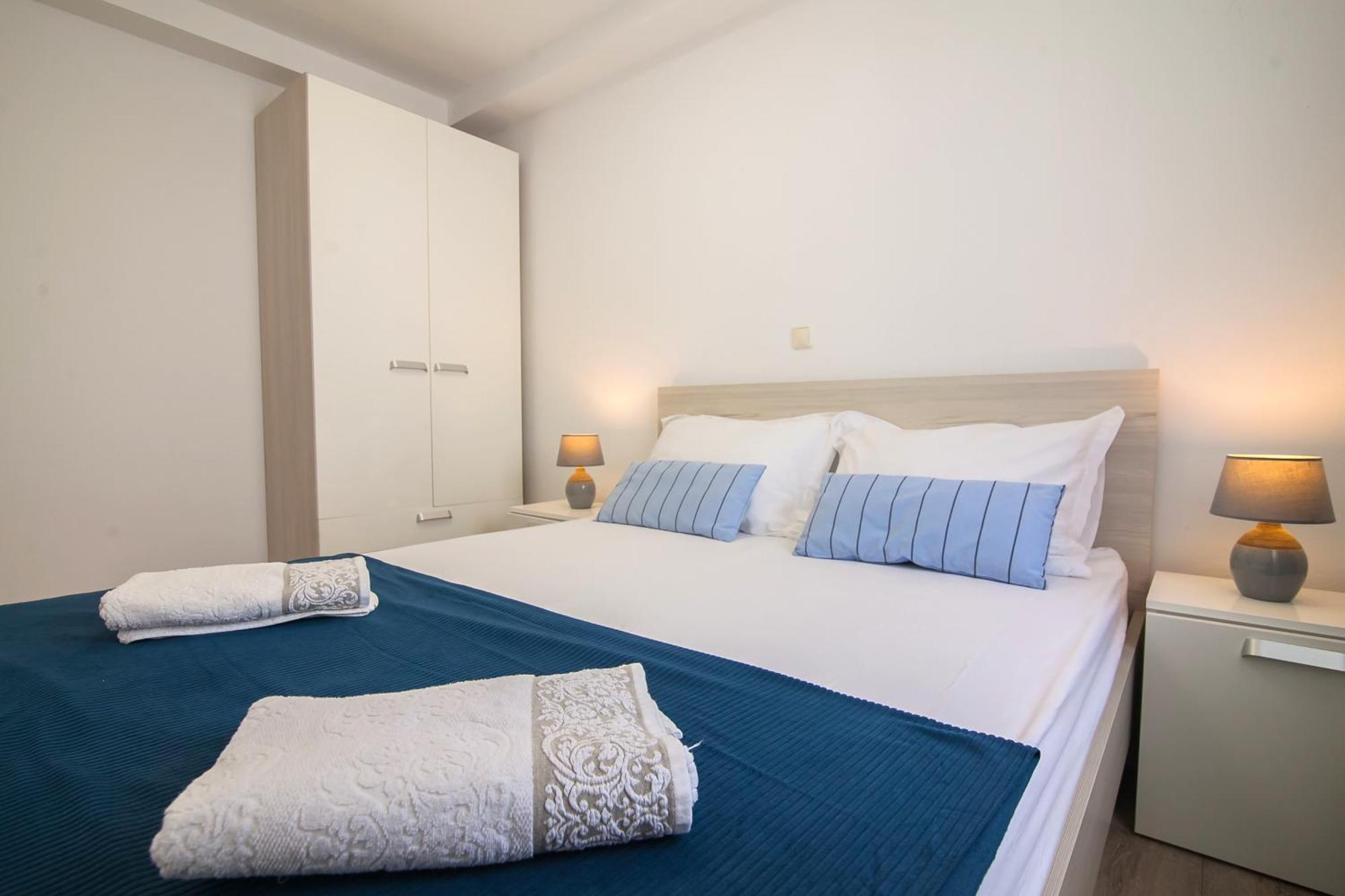 Helvetia Sunny Apartments Bol Exterior foto