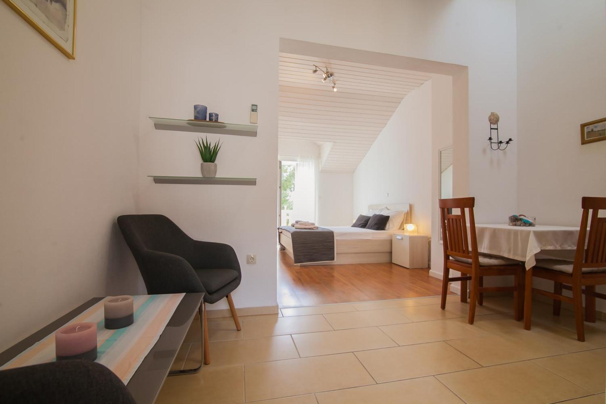 Helvetia Sunny Apartments Bol Exterior foto