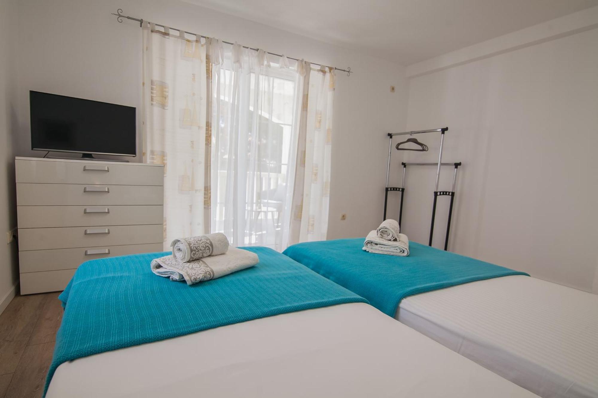 Helvetia Sunny Apartments Bol Exterior foto