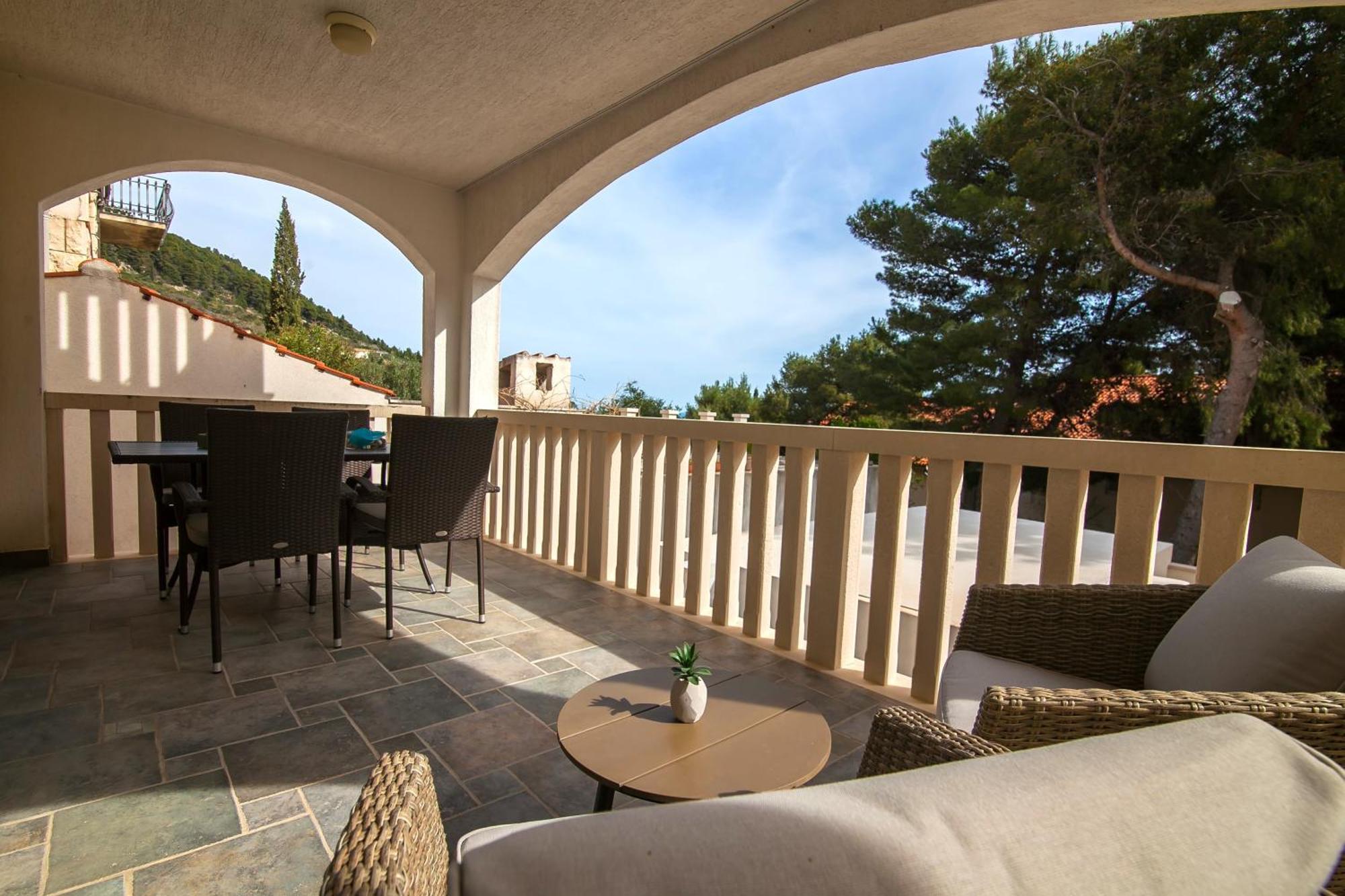 Helvetia Sunny Apartments Bol Exterior foto